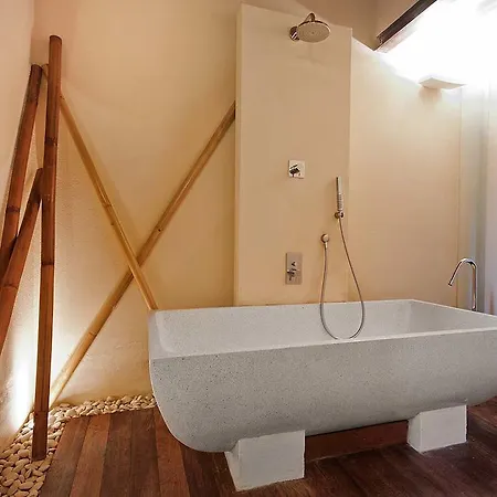 Amedeo 펜션 로시아